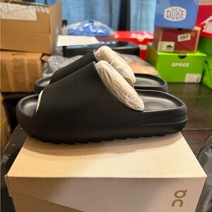 Brand new YS-01 Black Yeezy Slides size 7, 8, 9, 10, 12, 13 men